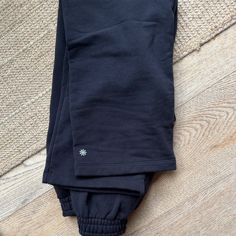 Athleta Girl Fleece lined sweat pants. Size L/12. Black.